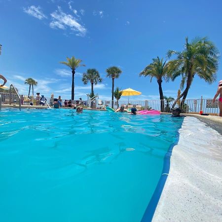 Page Terrace Beachfront Hotel St. Pete Beach Buitenkant foto