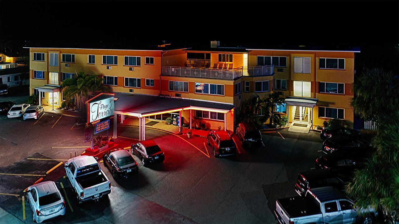 Page Terrace Beachfront Hotel St. Pete Beach Buitenkant foto