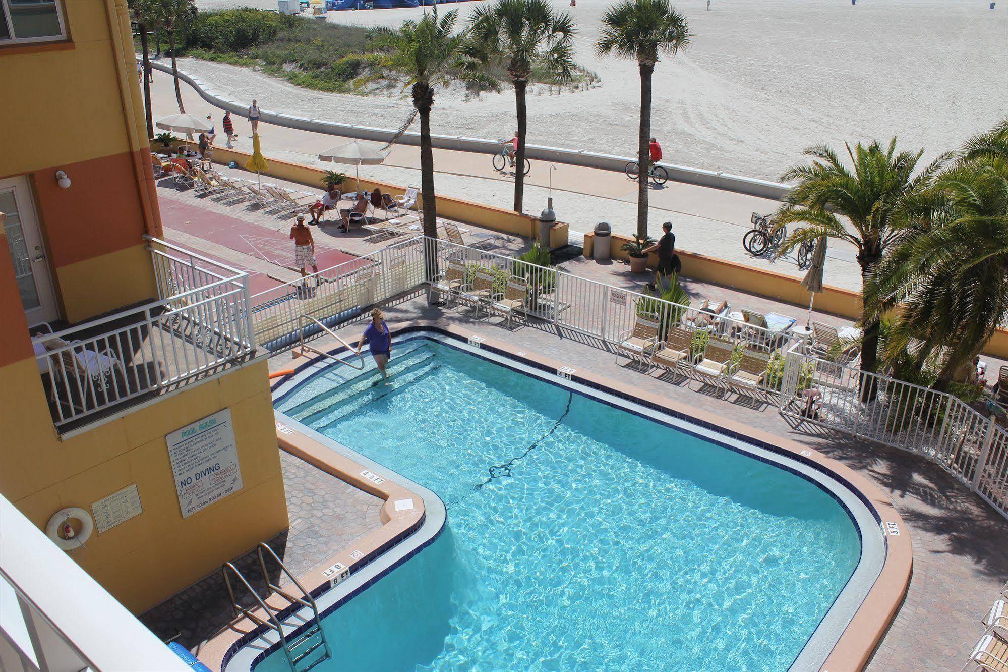 Page Terrace Beachfront Hotel St. Pete Beach Buitenkant foto